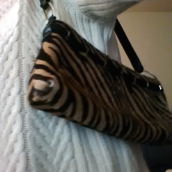 VBH Pony Hair Shoulder Bag - Picture 2 of 8